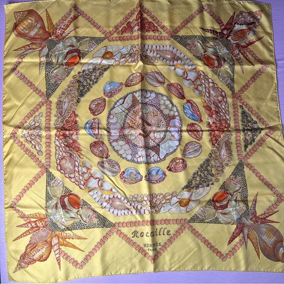 Authentic Hermes Rocaille Carre90 Silk 100 Seashell Scarf/ Shawl in Yellow - Picture 3 of 14